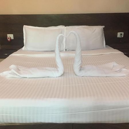 Ave Maria Guest House 칸돌림 외부 사진