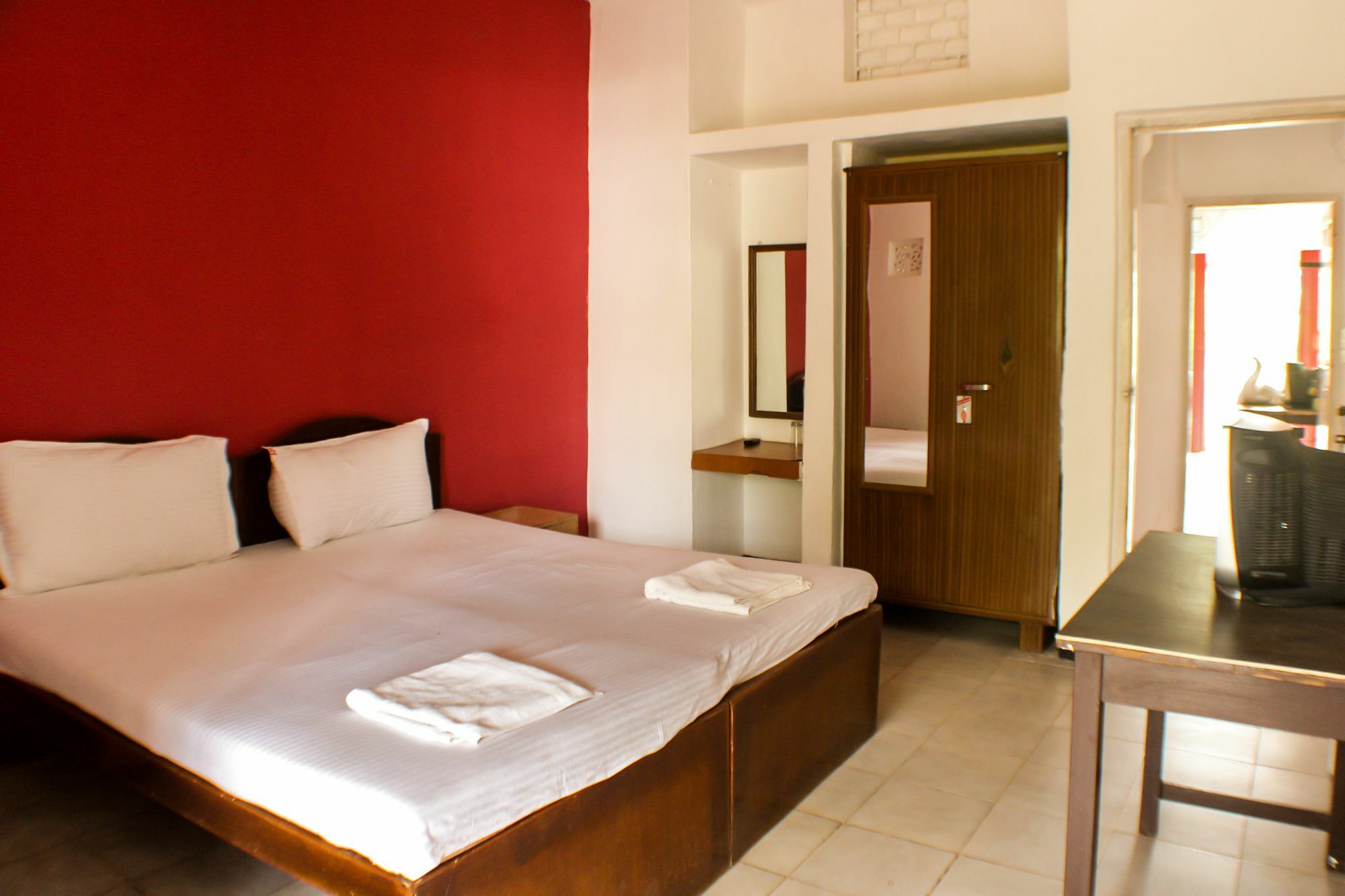 Ave Maria Guest House 칸돌림 외부 사진